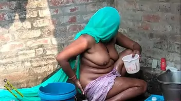 Desi aunty boobs press