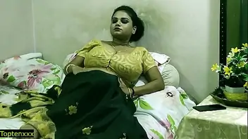 Indian collage boy secret sex with beautiful tamil bhabhi best sex at saree going viral