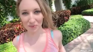 Riley reynolds caught on tape engulfing schlong