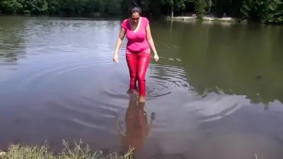 Jeans piss public wet jeans in lake