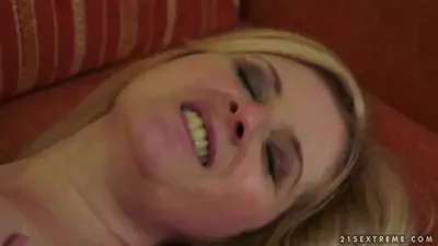 Jennifer the milf sucks off bald the ugly man