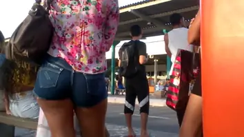 Shortinho todo socado