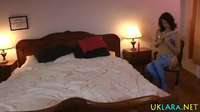 Heeled brit toying vag