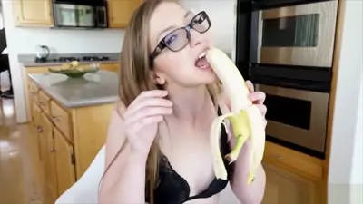 Geeky stepdaughter gets dicked by her horny stepdaddy