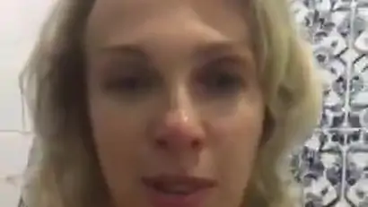 Milf gives blowjob in changing room