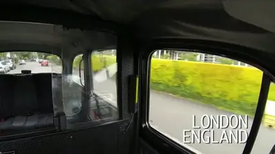 Sexy lady flashes her ass to the taxi driver