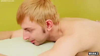 Wankz alyssa reese gives massage