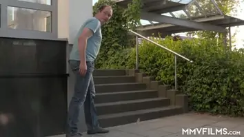 German teen 18 on public hunt