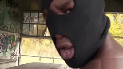 Sexe extandeacute rieur avec la chienne brune