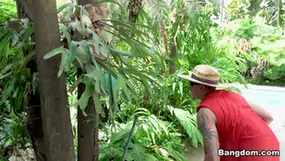 Valerie kay in gardener fucks valerie kay assparade
