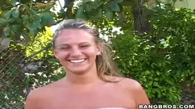 Horny kate accepts the invitation to ride a car with two dudes