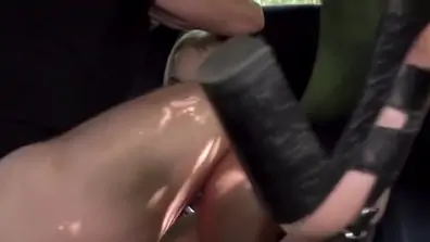 Sexy blonde bitch rammed in taxi