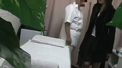 Massage scenes with man that knows to examine pussy