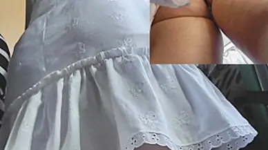 Candid upskirt in public transport