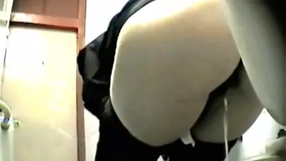 Girls pissing video 275
