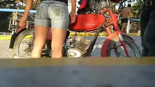 Neighboring teaching her good side