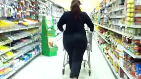 Redhead bbw throwin dat phat azz 4me