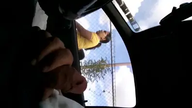 Masturbandome en el auto