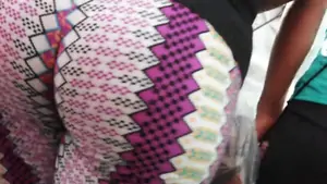 Gostosa leggins ass espampados