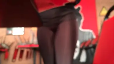 Blurry sorry hottie in leggings see gallery