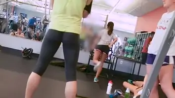 Incredible little ass is very flexible