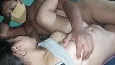 Bhai ke dost ne uske behan ko akela pake room me chod dala hindi audio