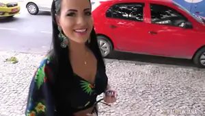 Analine analine fodendo com quatro dotados