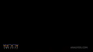 Yummy estudio welcomes naughty luara sonza assfucked in threesome