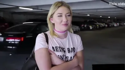 Beautiful zelda fuck stranger for money