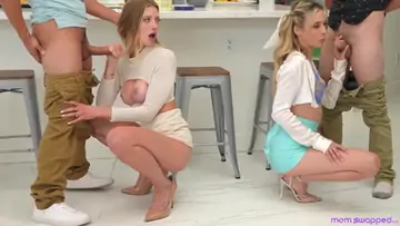 Stuffing our stepmoms for thanksgiving