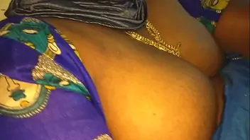 Aunty boobs pressing suchitra